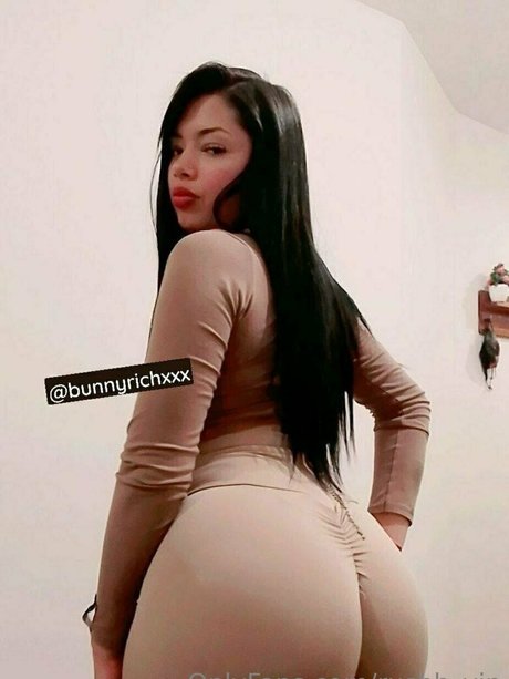 rushh vip model hd photo