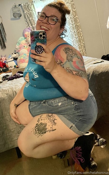 hela stoned bbw model pretty picture