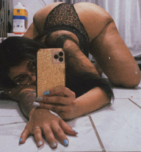 unamilfy22 naked pornstar pic