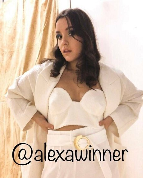 elisabetnievas hot star image