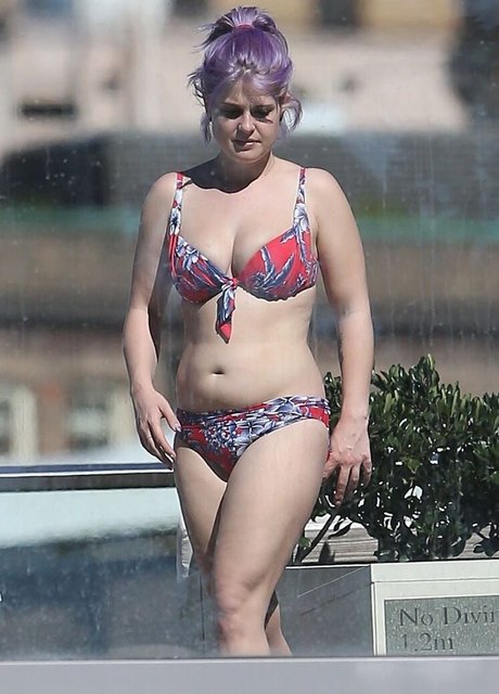 Kelly Osbourne star pornographic pictures
