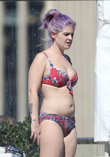 Kelly Osbourne beautiful actress images
