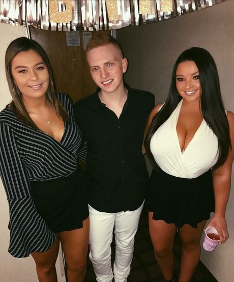 Jenn M profile image