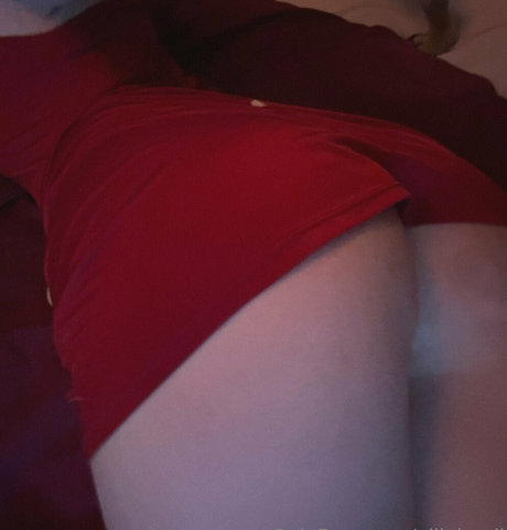 alliehanii exclusive model photo