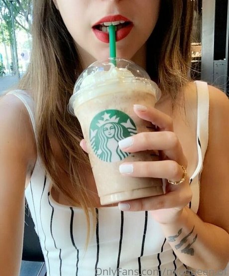 miaqueen of nudes actress photo