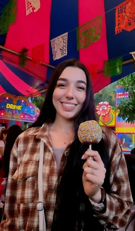 woodgiselle top star picture