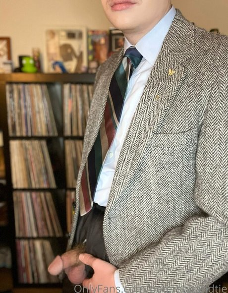 petersuitandtie sex star image