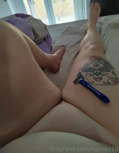 nezuko18 pornographic model pic