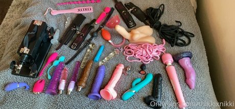 thikkixnikki pretty actress gallery