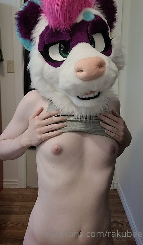 rakubee model top image