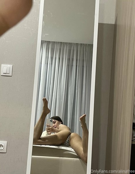 alinafree high quality model pic