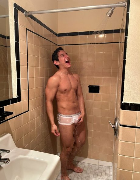 pandas lover nude actress gallery