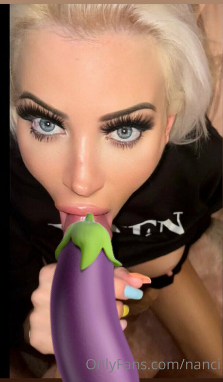 sonicfostervip pornstar pretty picture