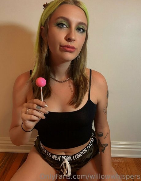 willowwhispers pornstar pretty image