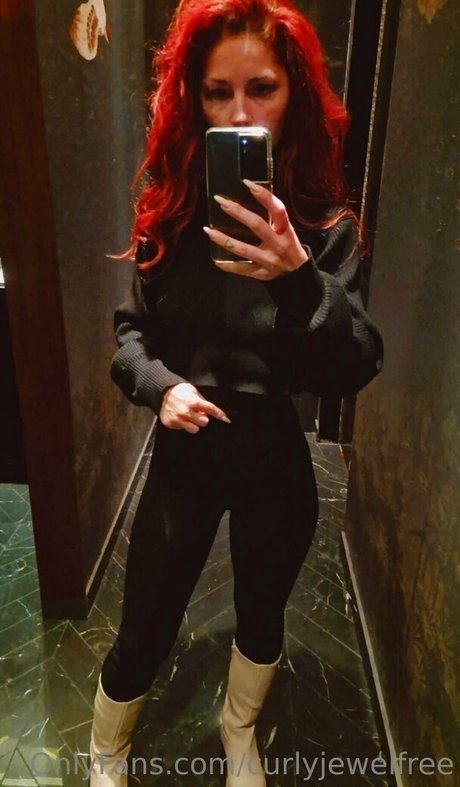 curlyjewelfree high quality actress photo