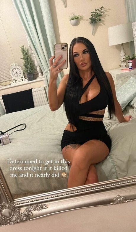 Katie P model top img