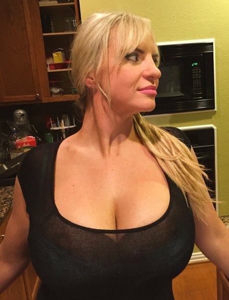 Tori Hendricz perfect pornstar photo