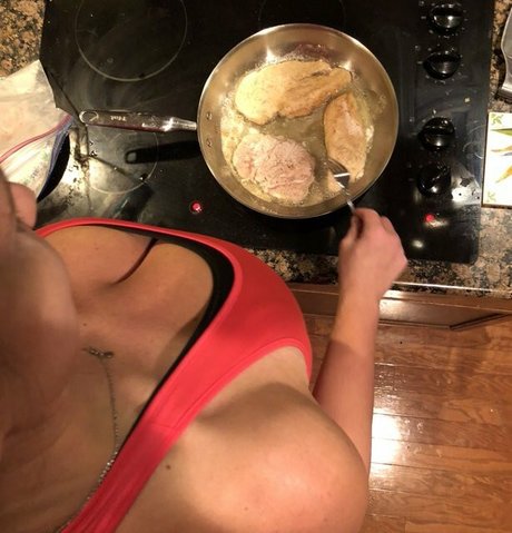 Tori Hendricz hd star img