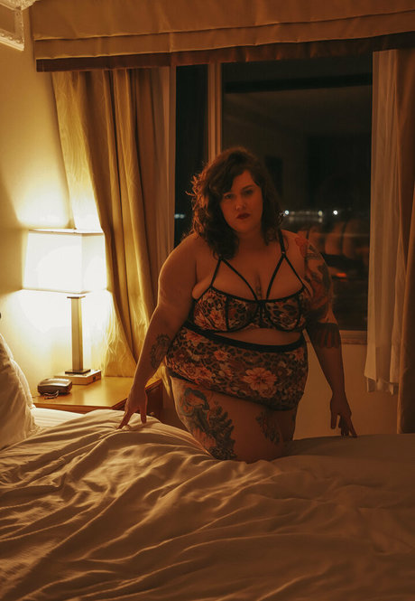 blonde male onlyfans beautiful pic