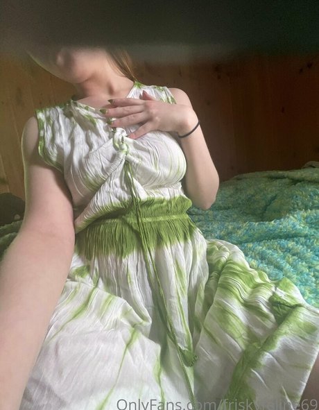 friskyfeline69 sexy actress image