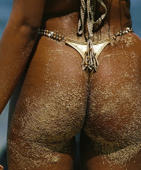 Aslayy Baugh model erotic gallery