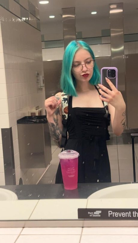 violets cabaret pornstar exclusive photo