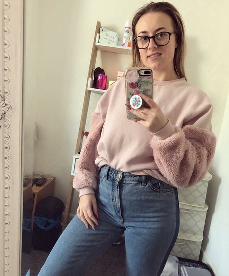 Bobbie Ann model hot pic