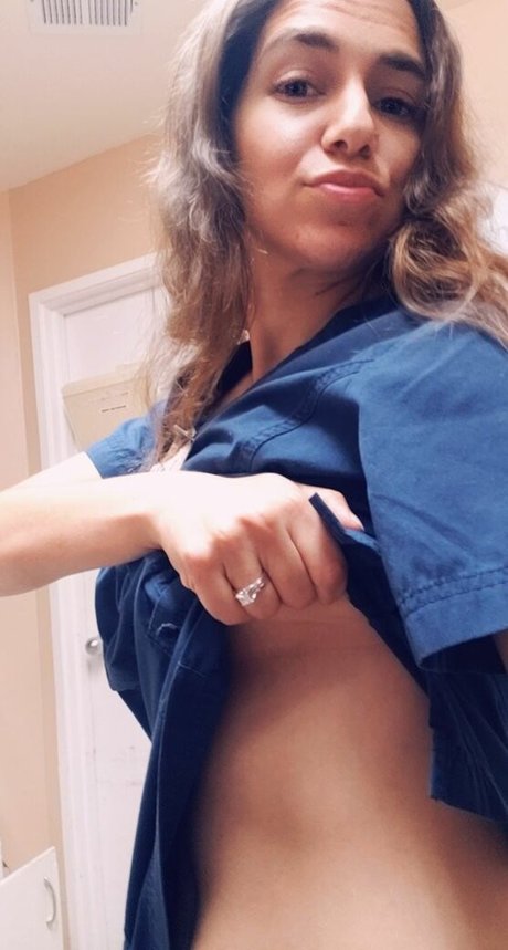 brunette beauty86 hot star pics