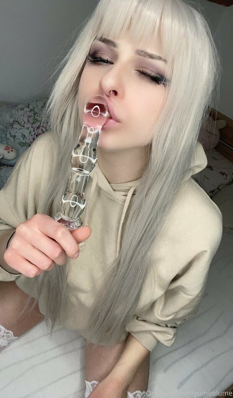 Yumeblume pornstar exclusive pictures