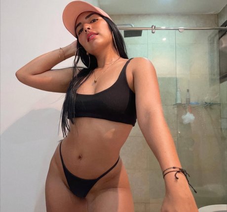 Andrea Brown_ sexy actress gallery