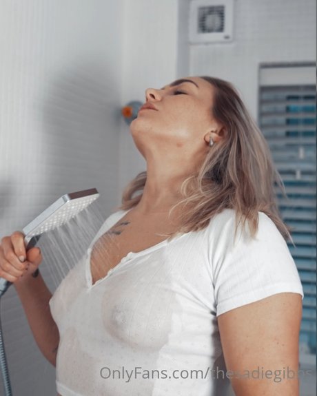 Sadie Gibbs model adult image