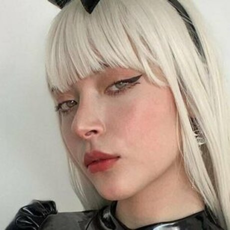 lilyonkou model naked photos