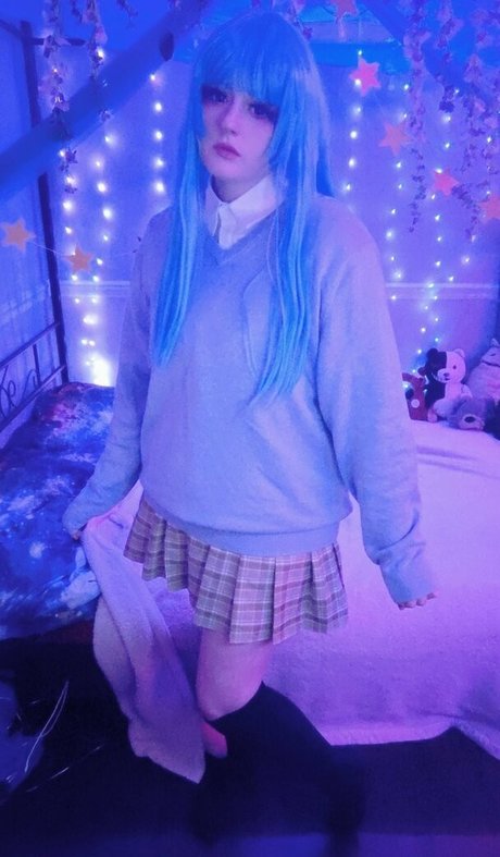 nerdy teen onlyfans adult pic