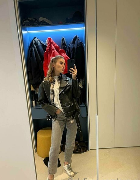 eva e beautiful pornstar pic