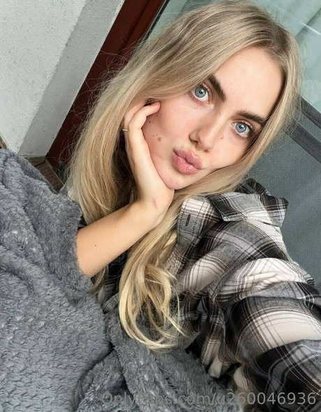 eva e hot actress photos