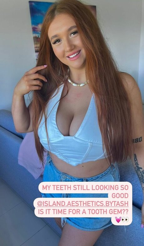 Hayley Aurisch model nude gallery