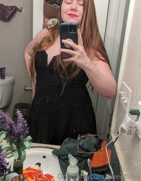 sweetlillie star sexy pic