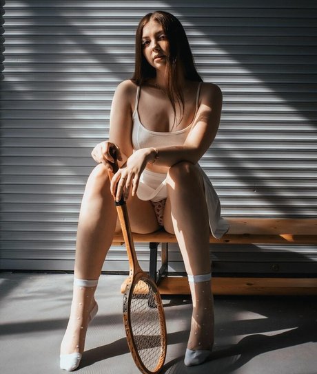 elisejays erotic model photo