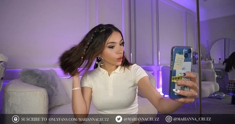 Mariannacruzz star nudes photos
