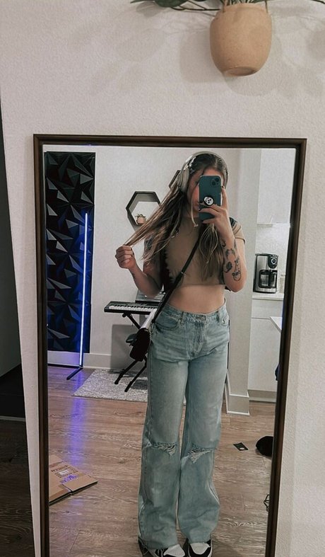 BaileyGoat beautiful pornstar img