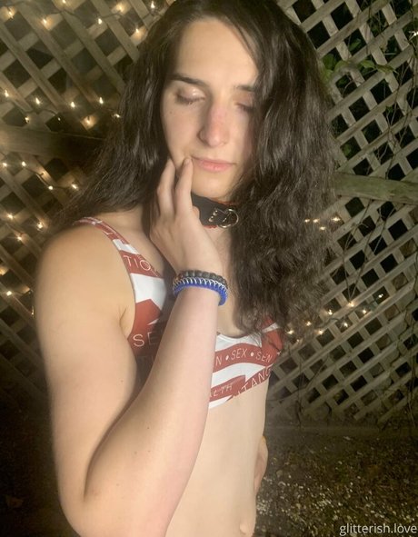 glitterishhh hot pornstar pic
