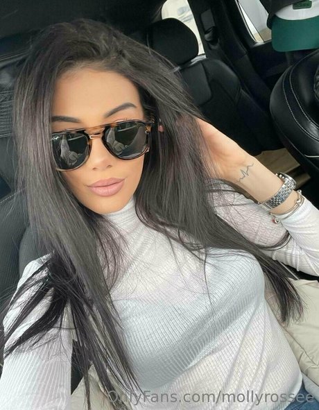 mollyrossee erotic model gallery