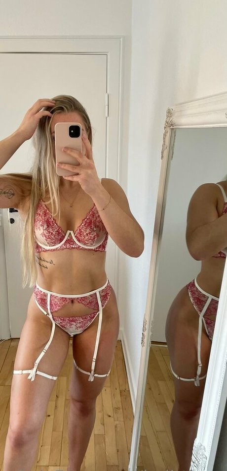 belittleee art pornstar photos