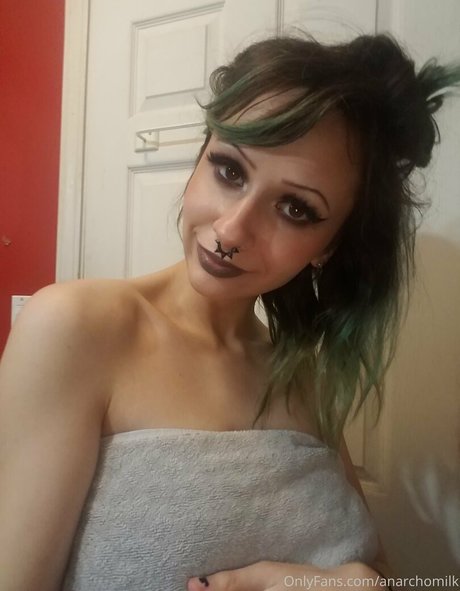 anarchomilk pornstar exclusive image