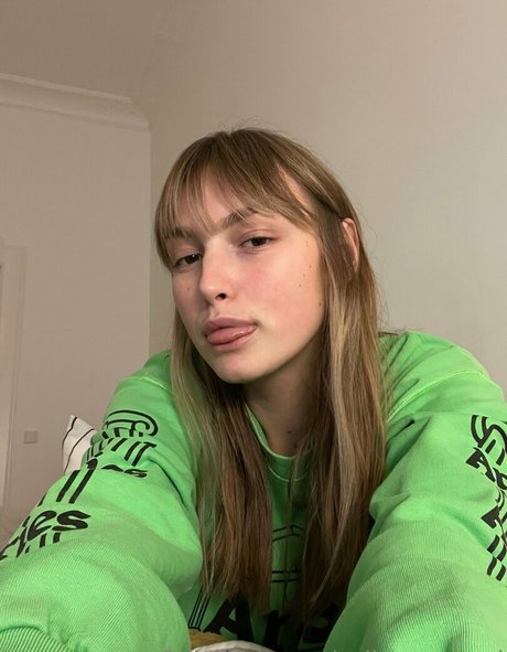 callme naomi pornstar free pic