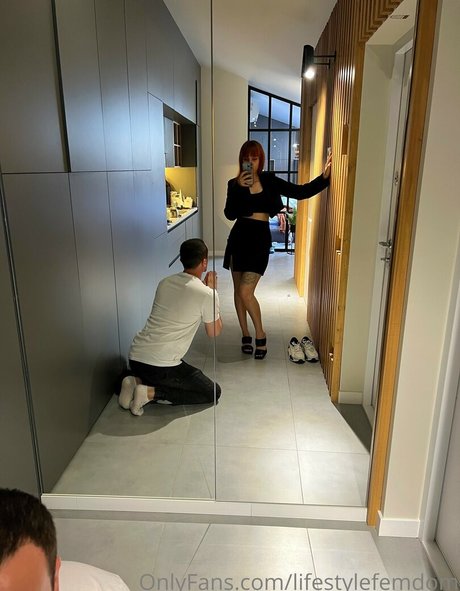 Goddess Kira naked pornstar pictures