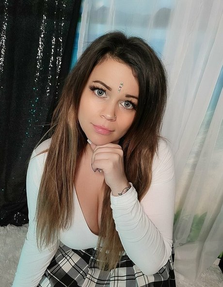 Mad After Dark exclusive model photos