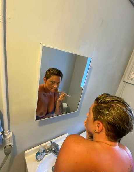 holliess1free star nudes galleries