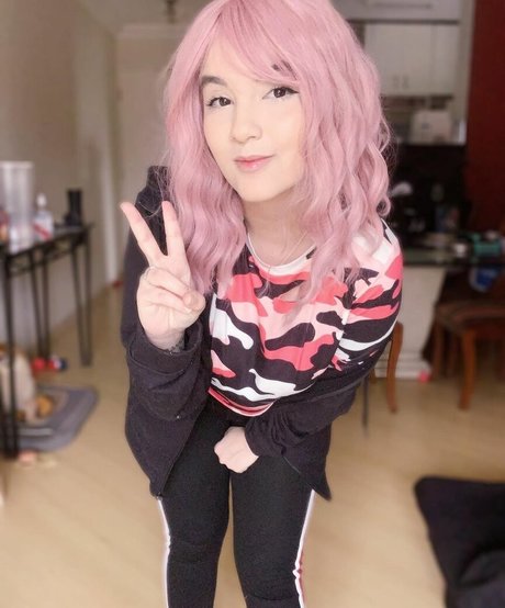 Riyuuka adult model gallery