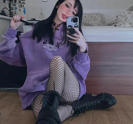 Nananightray pornstar nude pic